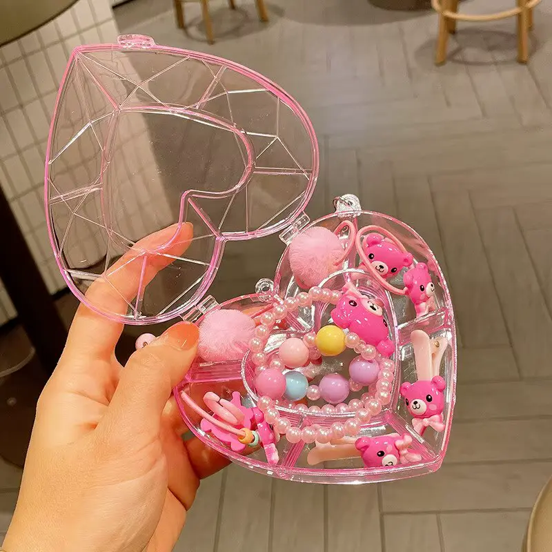 Bolsinha Coração Plástico c/ Acessórios